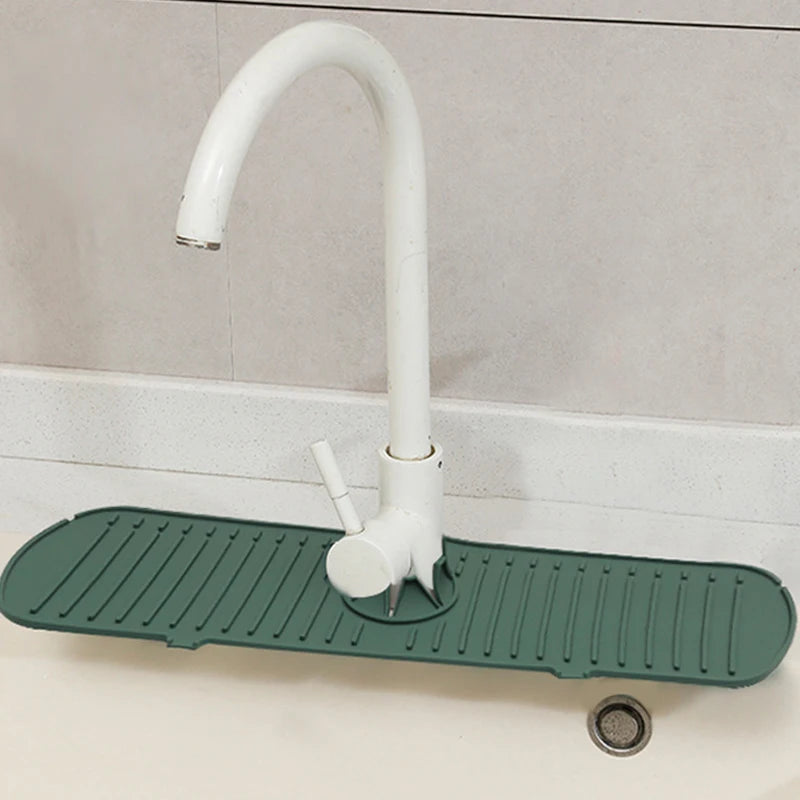 Kitchen Faucet Splash Pad Silicone Sink Faucet Splash Guard Mat Sponge Drain Rack Countertop Protector for Bath Kitchen Gadgets